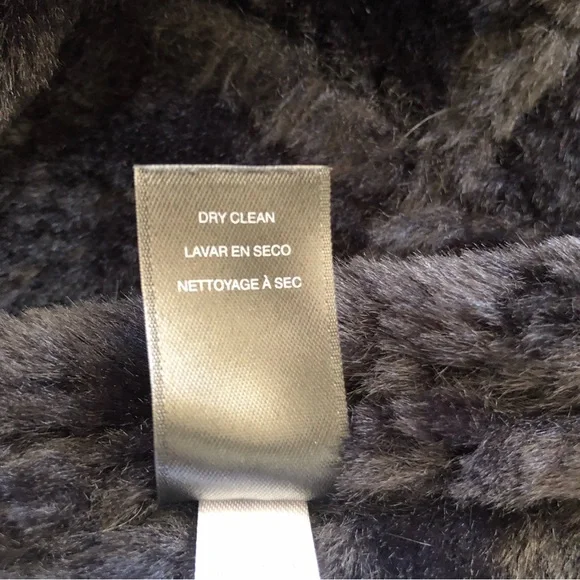 ⭐️NEW⭐️White House Black Market (WHBM) Black Faux Suede Vest - Picture 9 of 10